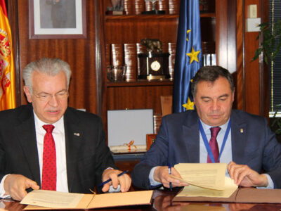 AMAC y el CSN firman un convenio de colaboración para mejorar la información sobre asuntos nucleares en la población