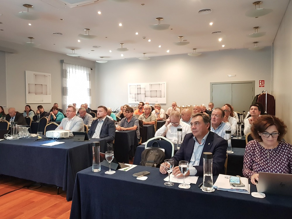 publico asamblea anual GMF