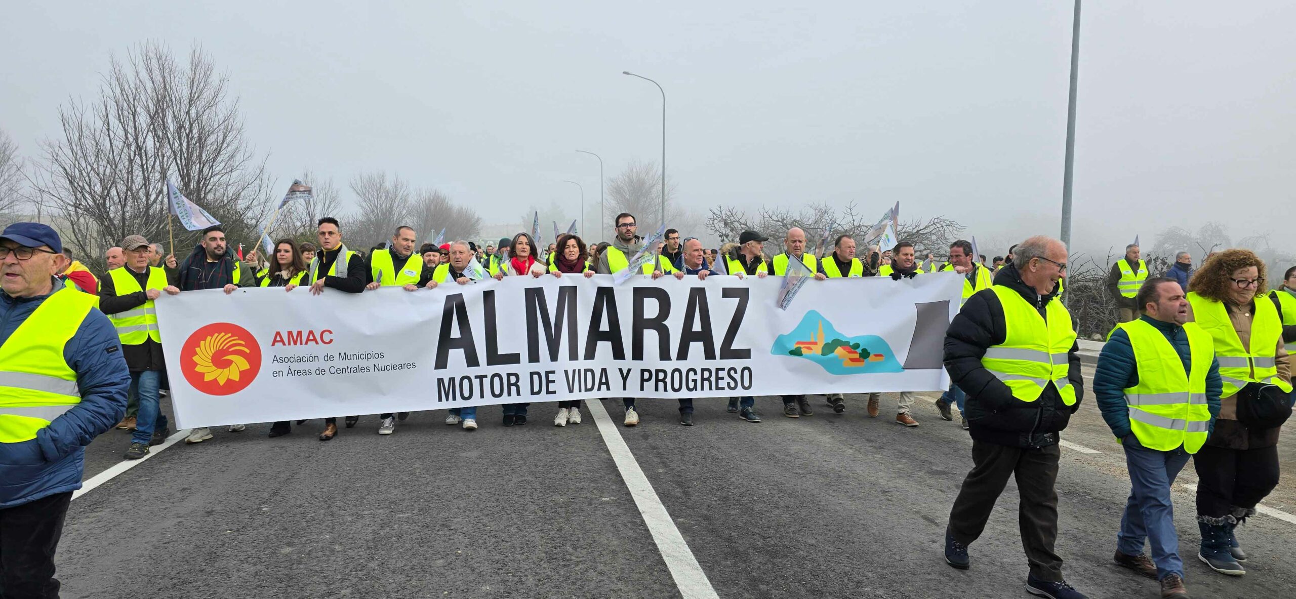 Pancarta AMAC manifestación ALMARAZ