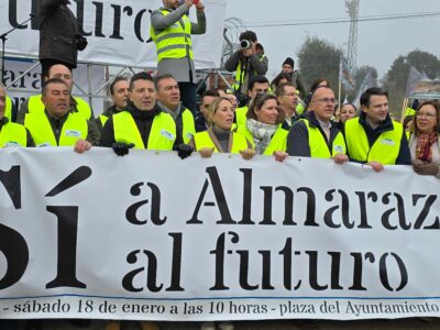 AMAC participa en la gran manifestación en defensa  de la continuidad de la central nuclear de Almaraz