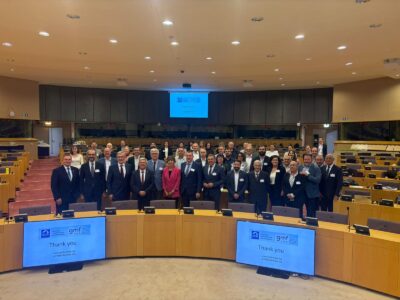 AMAC reclama en el Parlamento Europeo que el futuro de las centrales nucleares se decida contando con los territorios